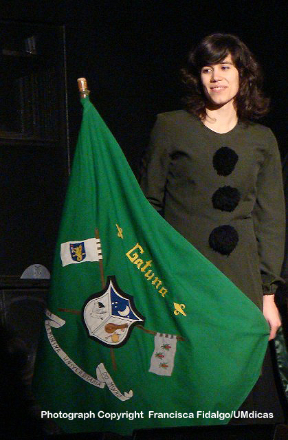 Imagem número 2 da galeria Enterro da Gata