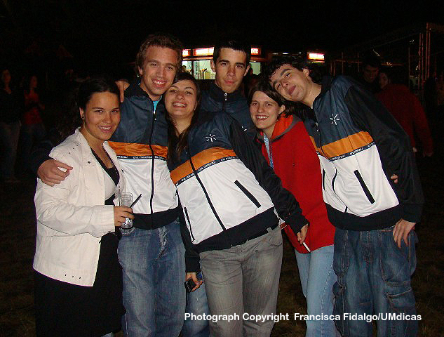 Imagem número 8 da galeria Enterro da Gata