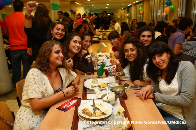 Imagem número 7 da galeria Jantar do Caloiro
