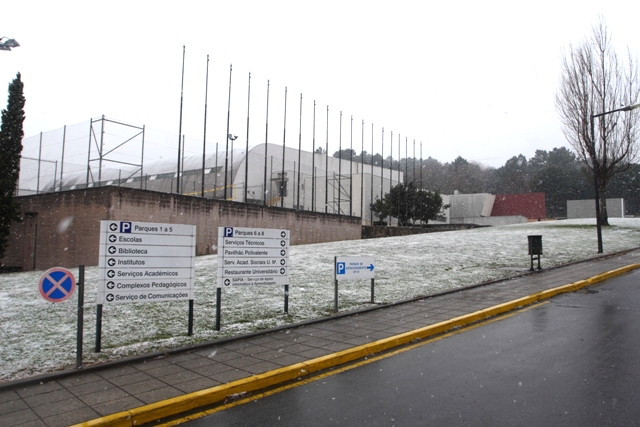 Imagem número 2 da galeria Neve no Campus