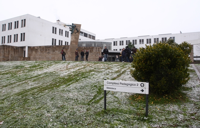 Imagem número 5 da galeria Neve no Campus