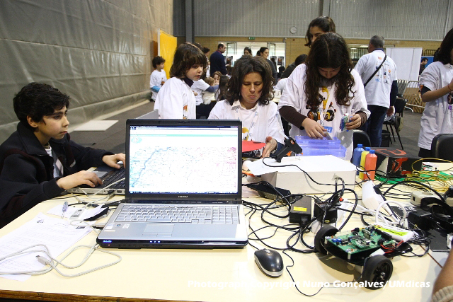 Imagem número 3 da galeria Roboparty