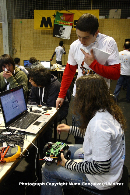 Imagem número 10 da galeria Roboparty