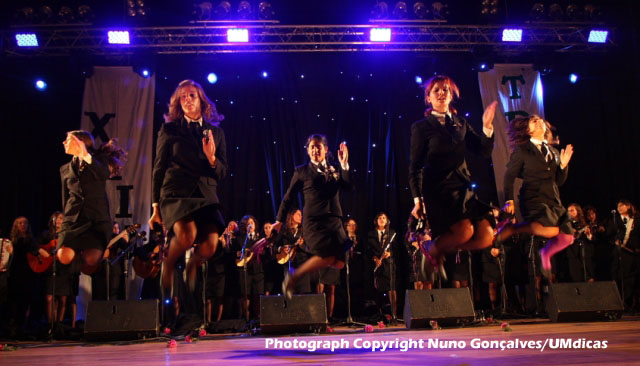 Imagem número 3 da galeria TROVAS