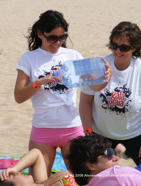 Imagem número 10 da galeria Gata na Praia