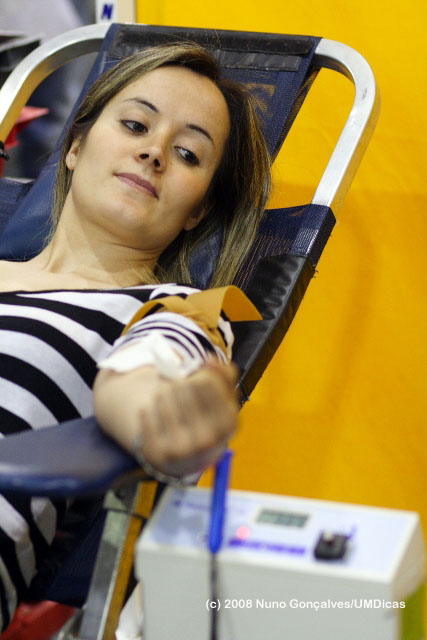 Imagem número 2 da galeria Dádiva de Sangue - Abril