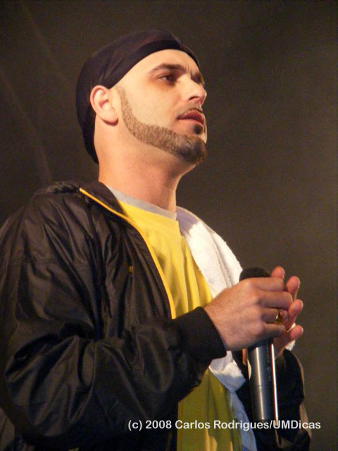 Imagem número 2 da galeria Enterro da Gata