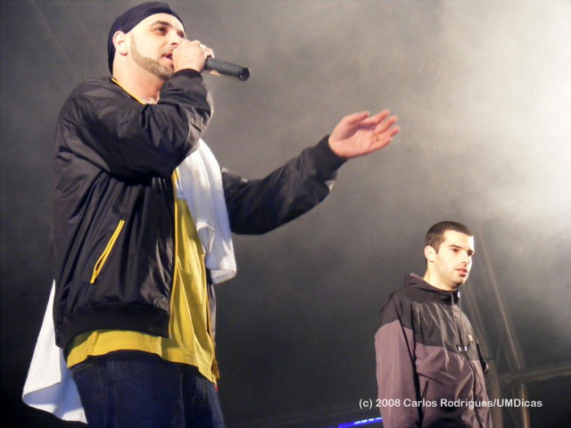 Imagem número 4 da galeria Enterro da Gata