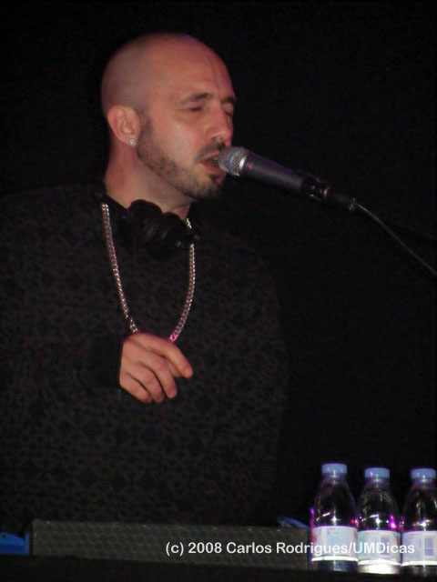 Imagem número 1 da galeria Enterro da Gata