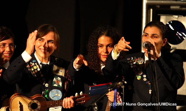 Imagem número 2 da galeria TROVAS