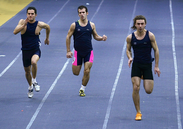 Imagem número 5 da galeria CNU Atletismo Pista Coberta