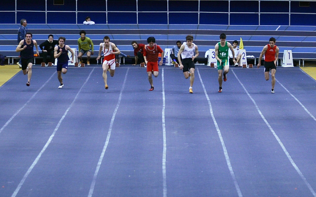 Imagem número 6 da galeria CNU Atletismo Pista Coberta