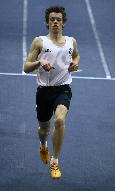 Imagem número 3 da galeria CNU Atletismo Pista Coberta