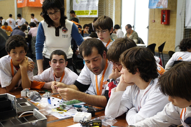 Imagem número 1 da galeria Roboparty