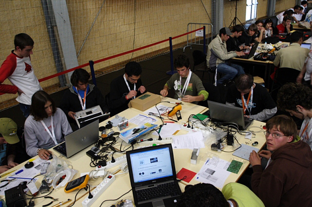 Imagem número 2 da galeria Roboparty