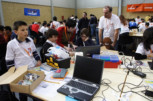 Imagem número 3 da galeria Roboparty