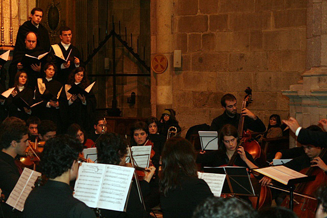 Imagem número 7 da galeria Concerto de Natal Coro Académico