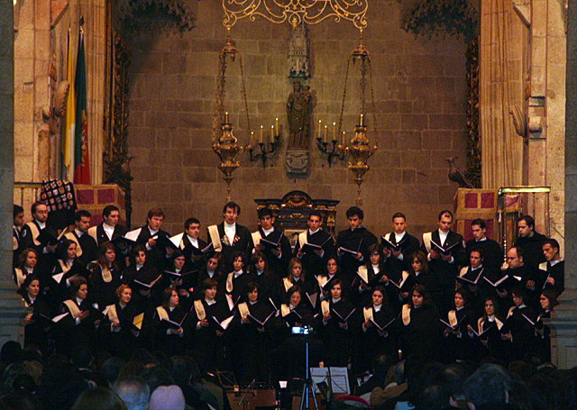 Imagem número 10 da galeria Concerto de Natal Coro Académico