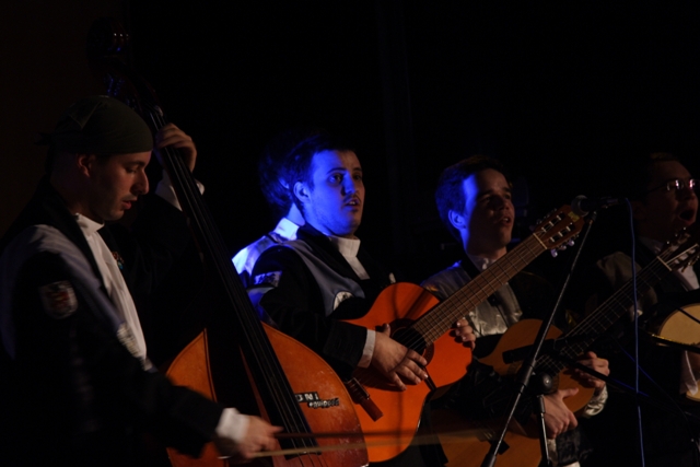 Imagem número 5 da galeria TROVAS