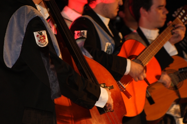 Imagem número 1 da galeria TROVAS