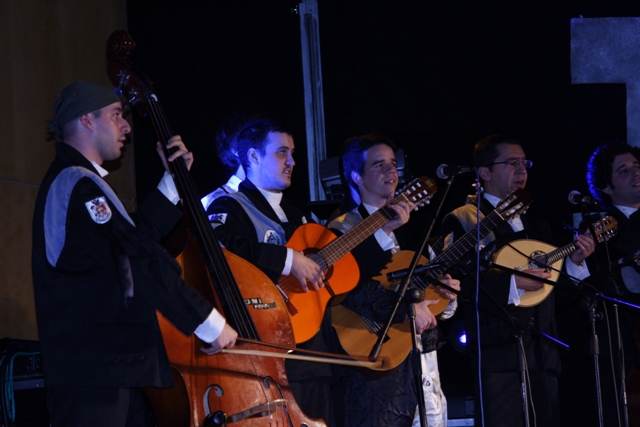 Imagem número 4 da galeria TROVAS