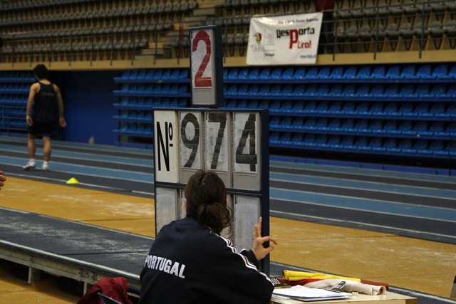 Imagem número 4 da galeria CNU Atletismo Pista Coberta