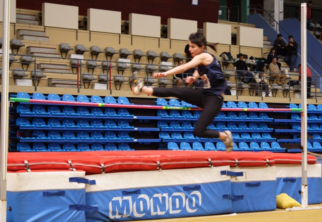 Imagem número 2 da galeria CNU Atletismo Pista Coberta
