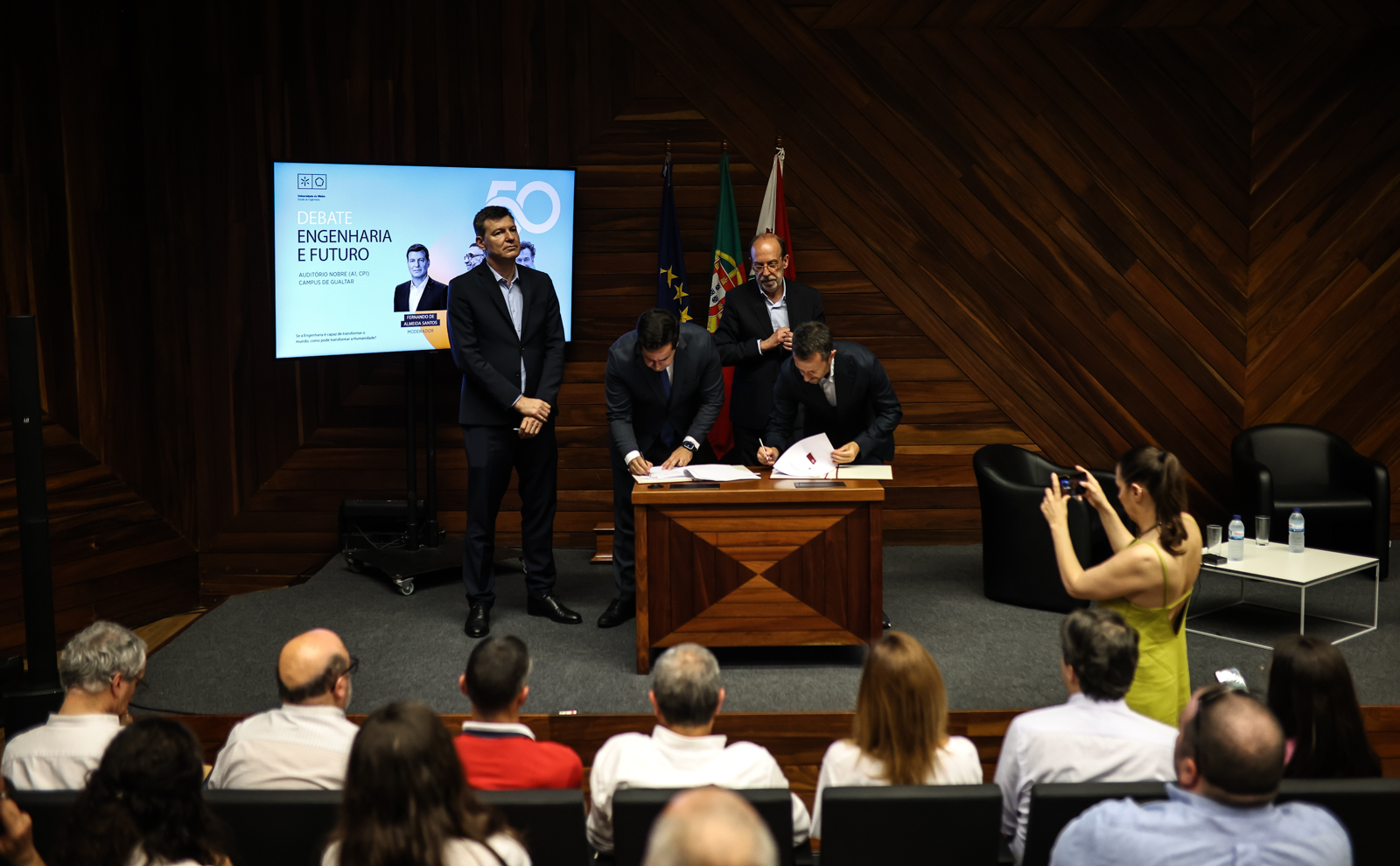 Imagem número 6 da galeria Protocolo + Debate: Engenharia e Futuro