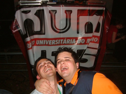 Imagem número 3 da galeria Enterro da Gata