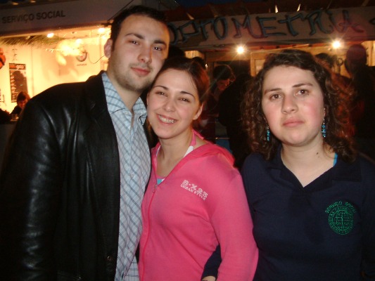 Imagem número 4 da galeria Enterro da Gata