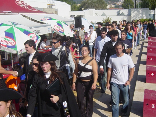 Imagem número 7 da galeria Caloiro de Molho