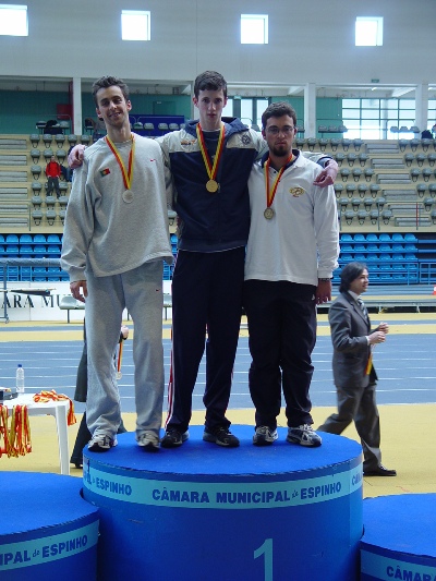 Imagem número 3 da galeria CNU Atletismo Pista Coberta