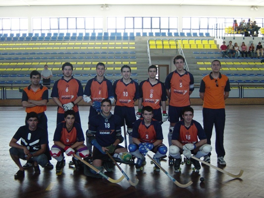 Imagem número 3 da galeria CNU Hóquei Patins