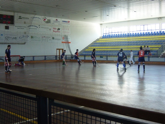 Imagem número 4 da galeria CNU Hóquei Patins