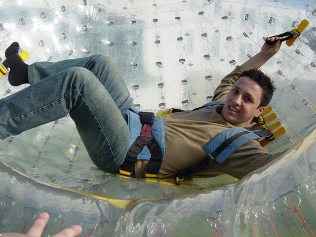 Imagem número 4 da galeria Dia UM Zorb
