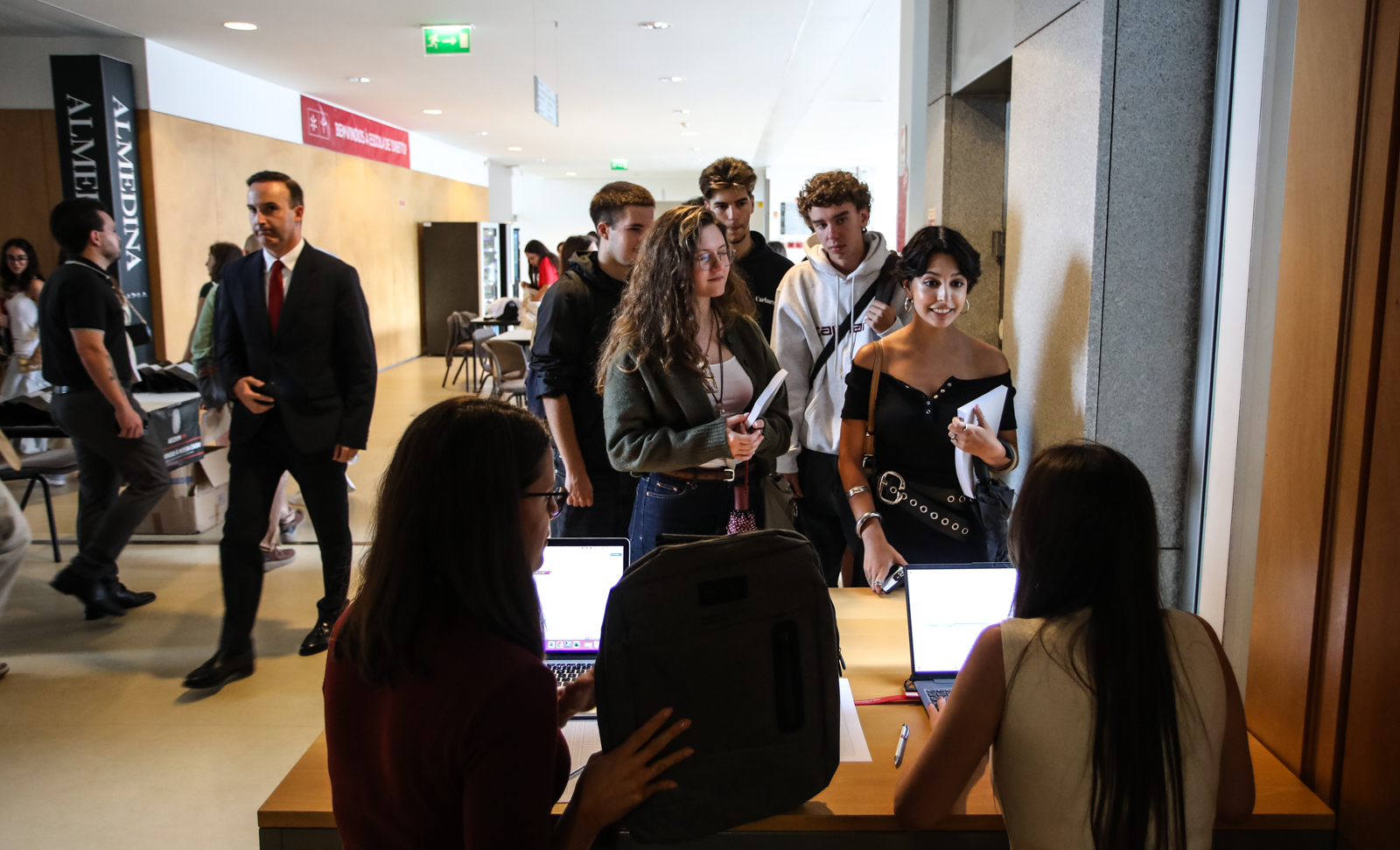 Imagem número 1 da galeria Recepção aos novos alunos nas Escolas