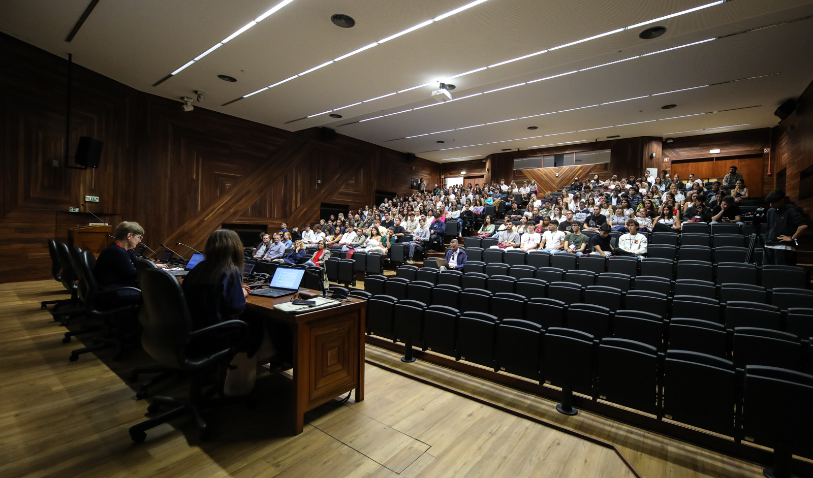 Imagem número 2 da galeria Boas-vindas Erasmus - 1º Semestre