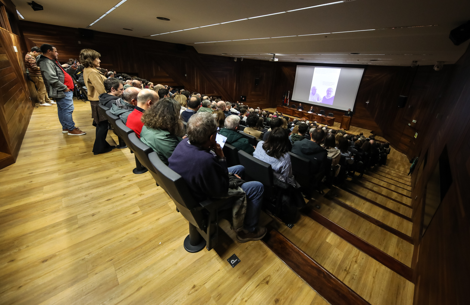 Imagem número 2 da galeria Última Aula de Pedro Rangel Henriques e José Nuno Oliveira