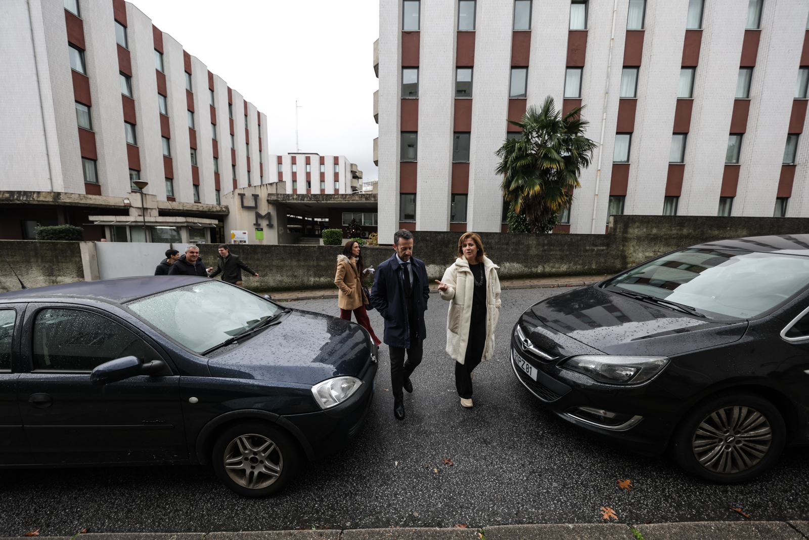 Imagem número 2 da galeria Reitor visita Residência de St Tecla