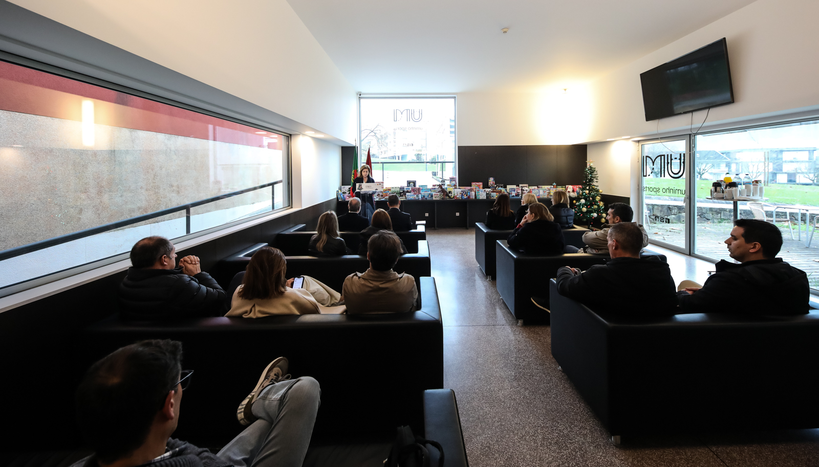 Imagem número 1 da galeria Entrega de Brinquedos