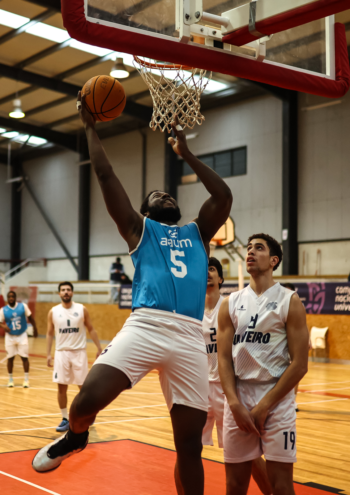 Imagem número 3 da galeria Torneio de Apuramento Basquetebol M