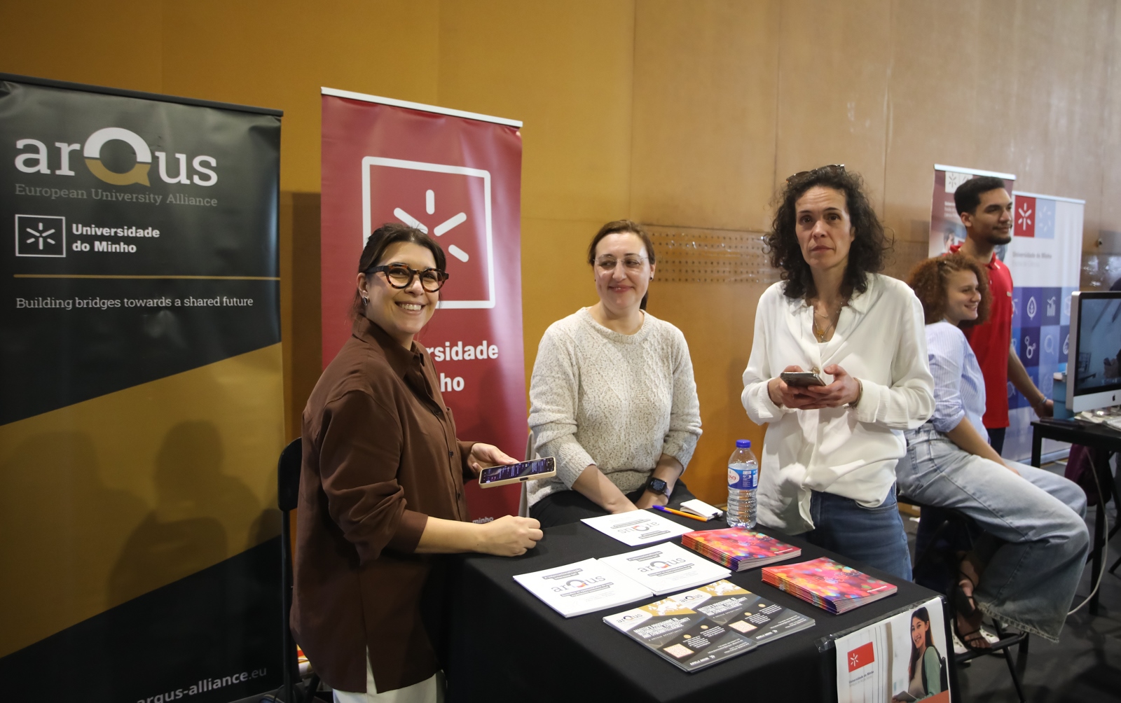 Imagem número 10 da galeria Feira de Mestrados e Pós-Graduações