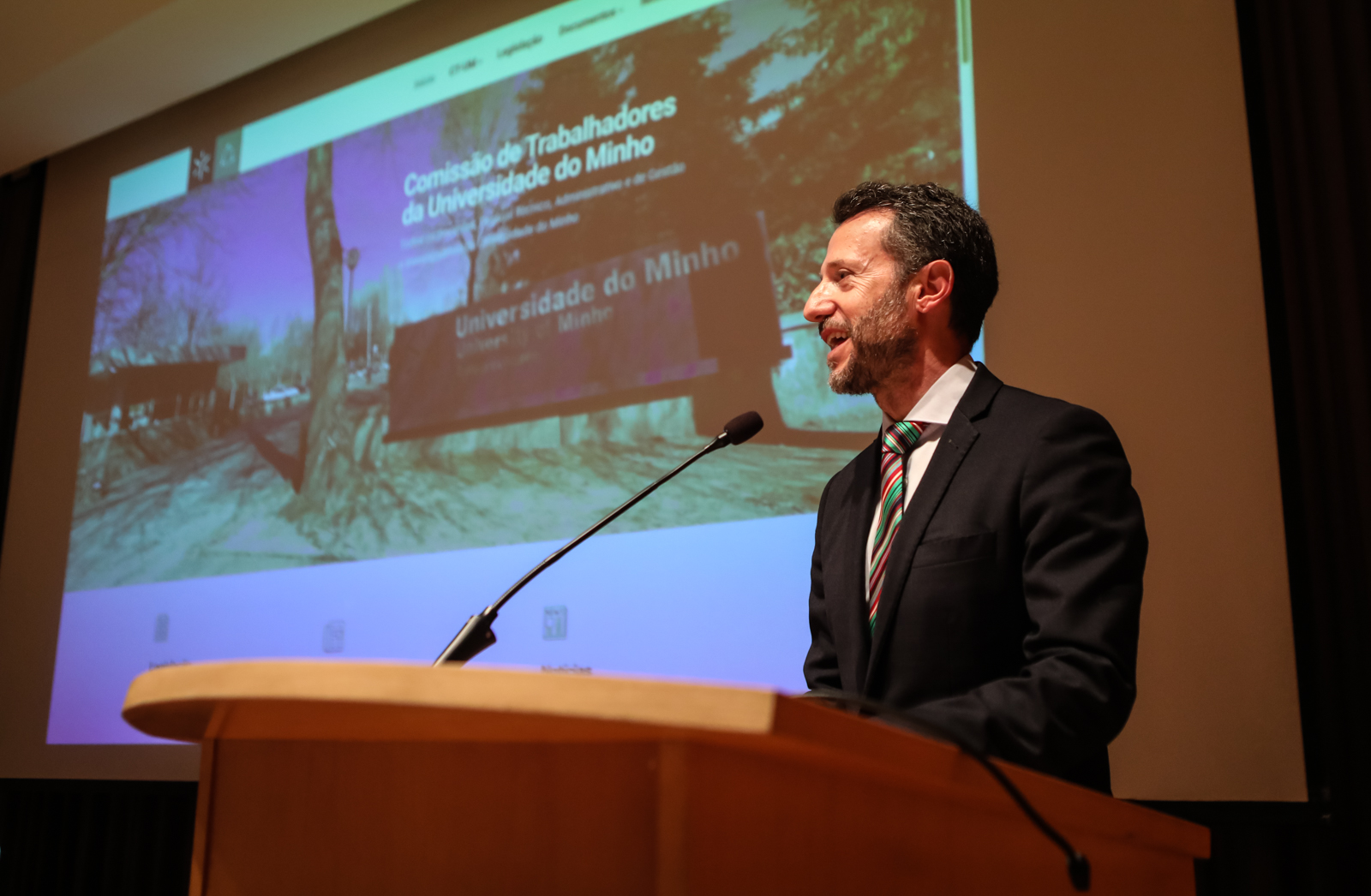 Imagem número 8 da galeria Tomada de Posse Comissão Trabalhadores