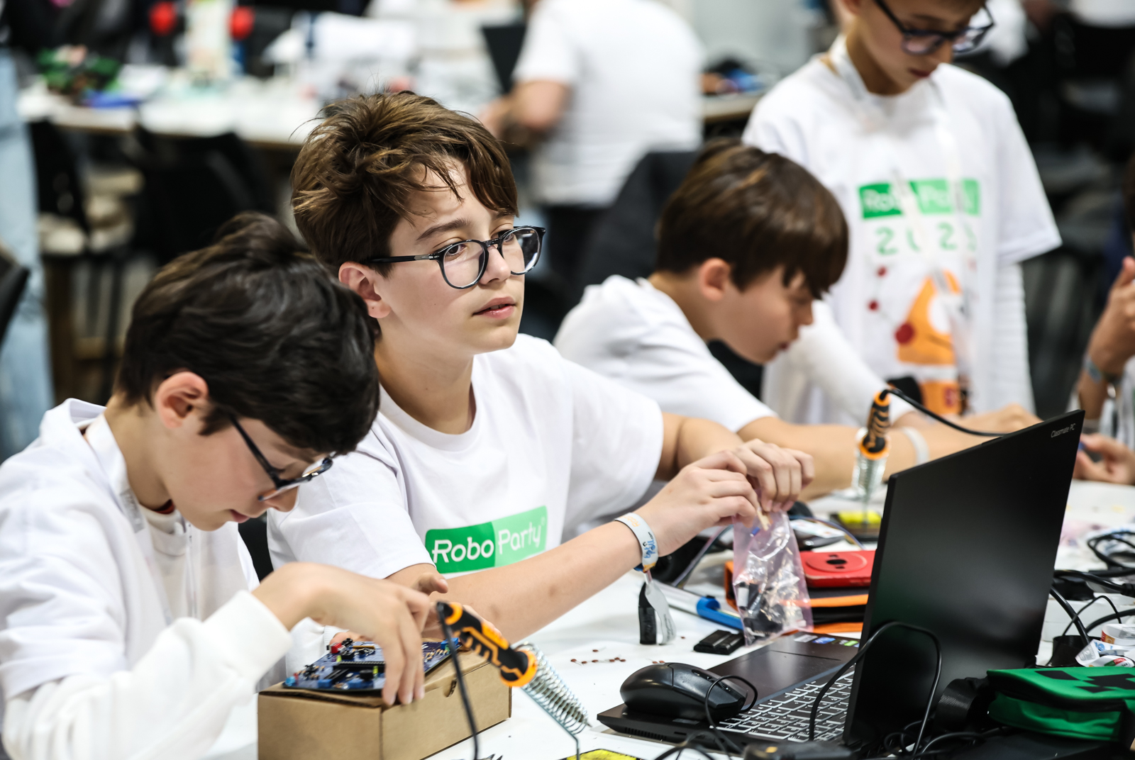 Imagem número 5 da galeria RoboParty