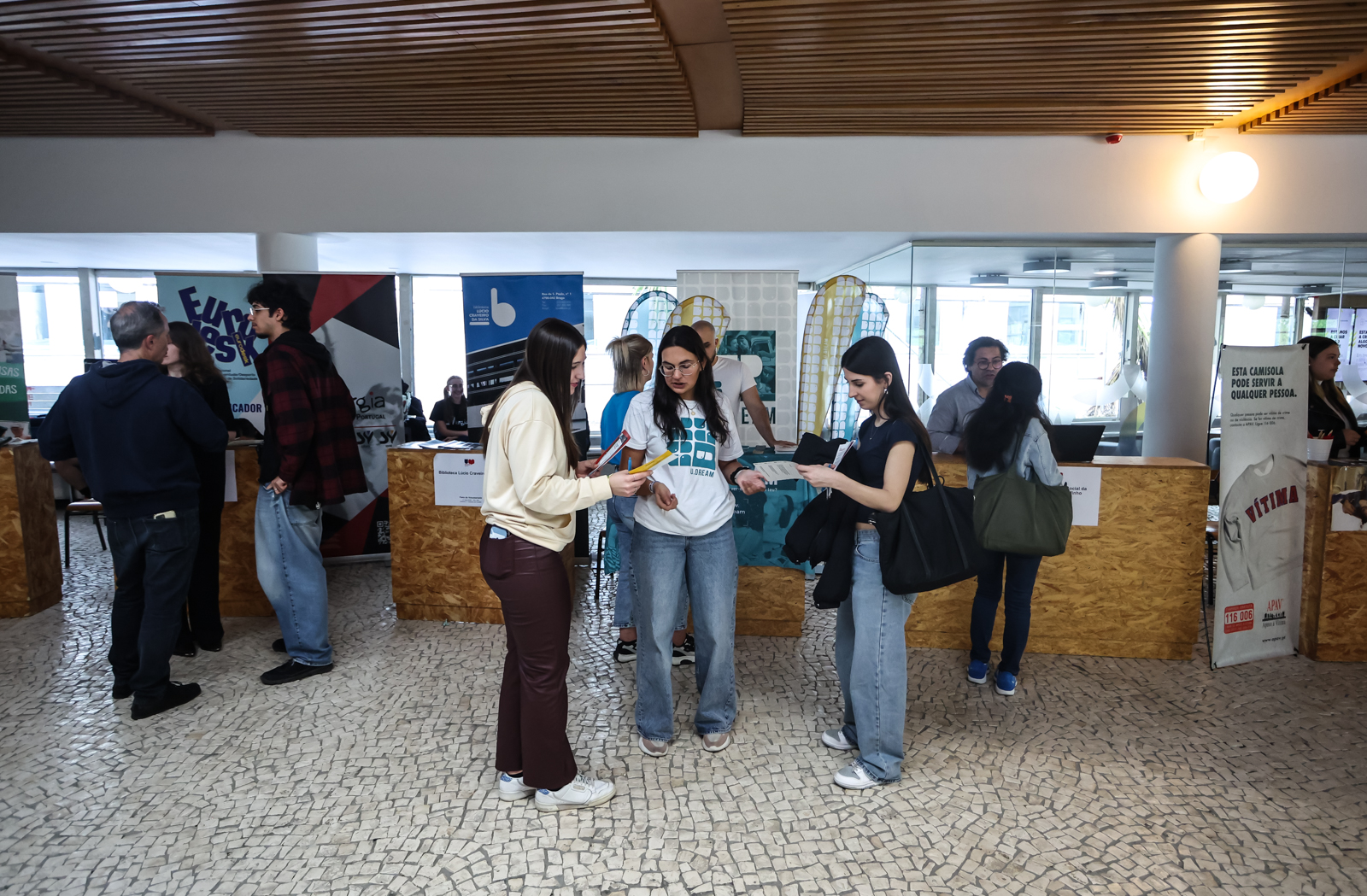 Imagem número 10 da galeria Feira do Voluntariado