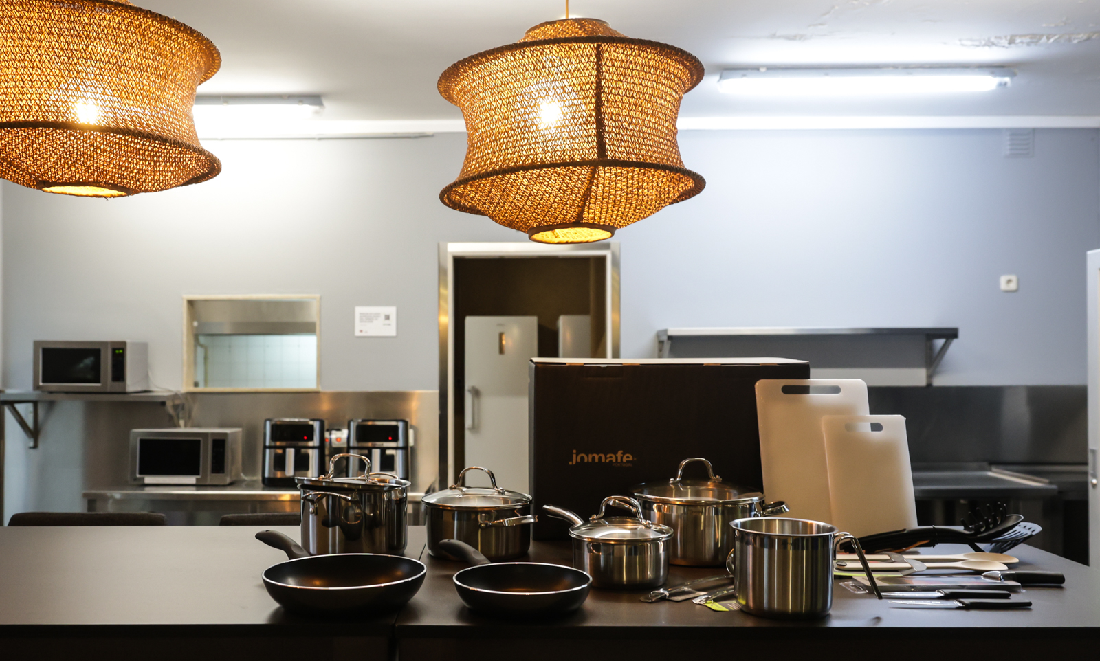 Imagem número 4 da galeria Oferta Trens de Cozinha JOMAFE